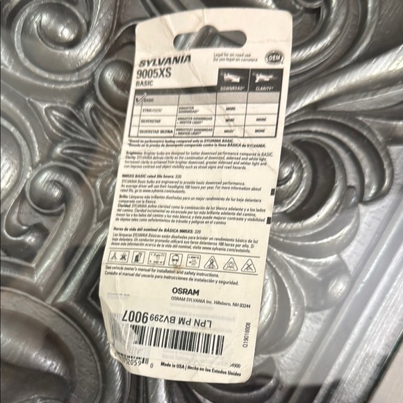 Sylvania Basic 9005XS Headlight Bulb - Picture 2 of 2